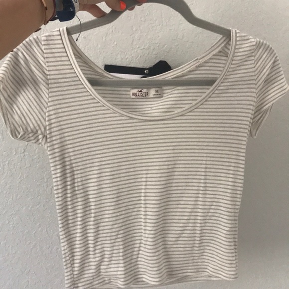 HOLLISTER CROP TOP! - Picture 3 of 3